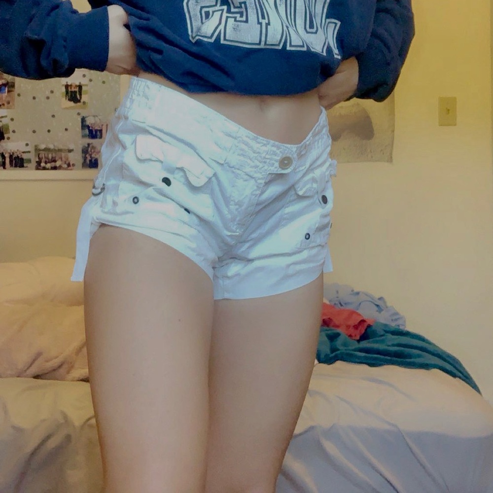 American Eagle white shorts